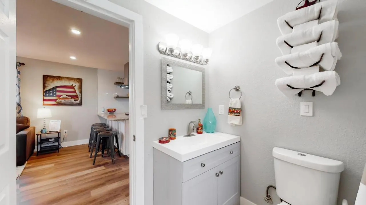 Remodeled Bunkhouse In Denver Villa United States